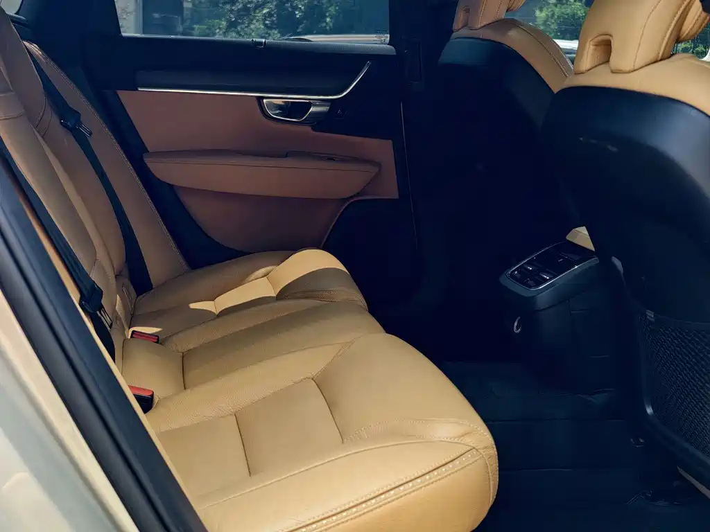 Volvo V90 2019 — фото 15