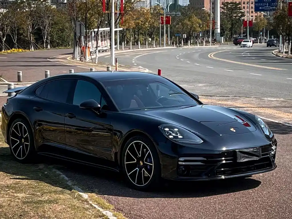 Porsche Panamera 2018 — фото 3