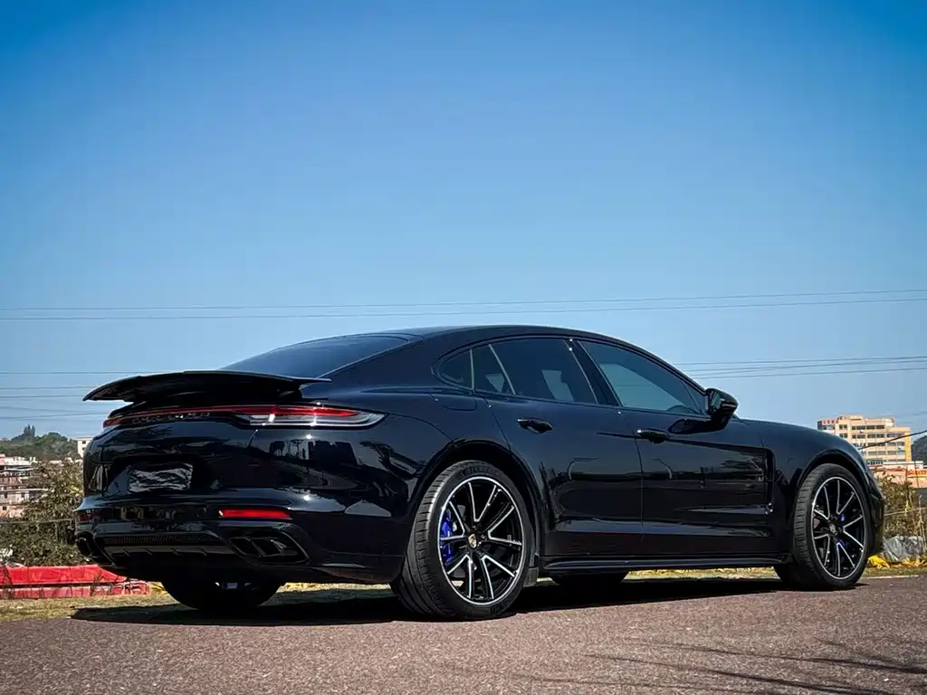 Porsche Panamera 2018 — фото 7