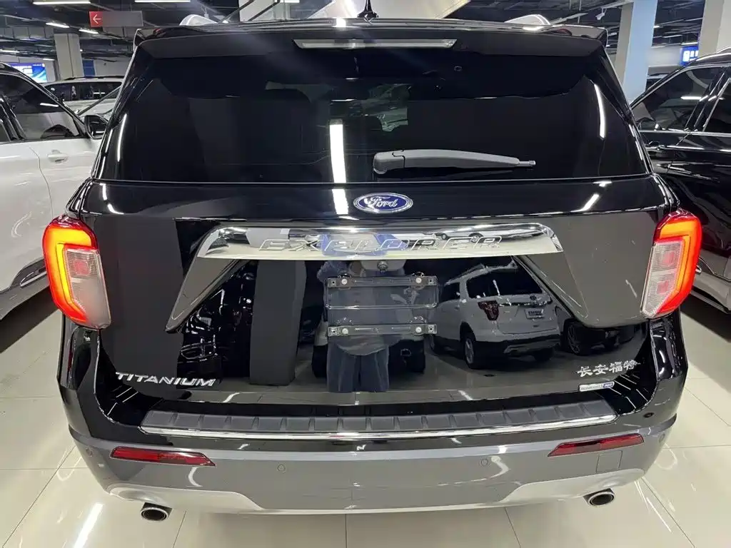 Ford Explorer 2022 — фото 15