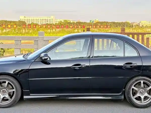 Mitsubishi LANCER 2012