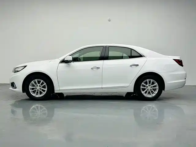 Chevrolet Malibu 2019 — фото 13