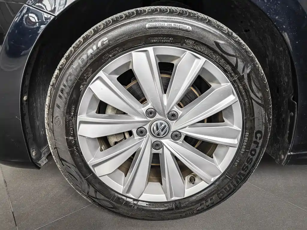 Volkswagen Passat 2020 — фото 16