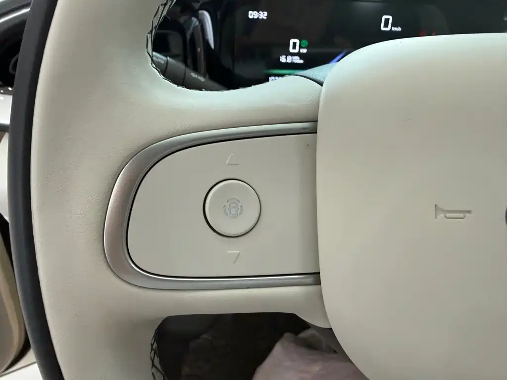 Geely Galaxy Starwish 2025 — фото 10