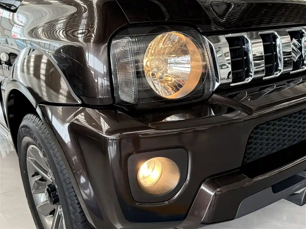 Suzuki Jimny 2018 — фото 9
