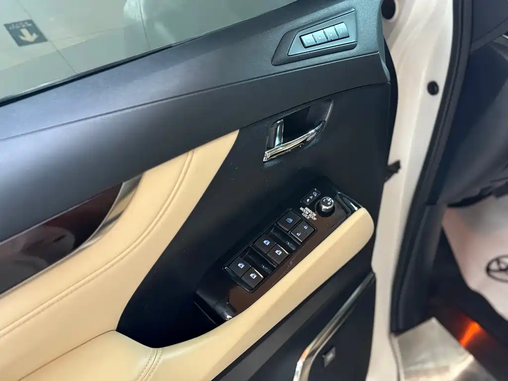Toyota Alphard 2015 — фото 6