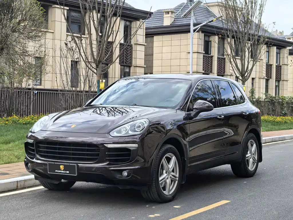 Porsche Cayenne 2016 — фото 31