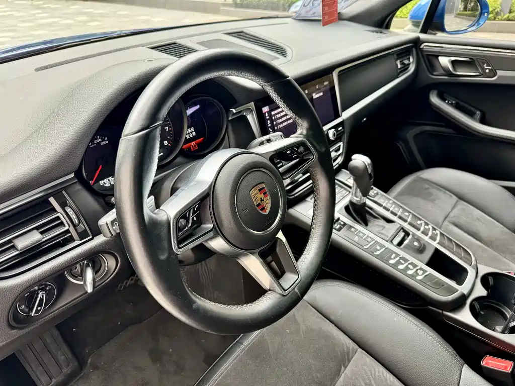 Porsche Macan 2021 — фото 4