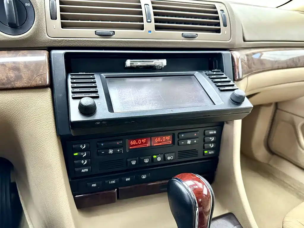 BMW 7 Series 2001 — фото 10