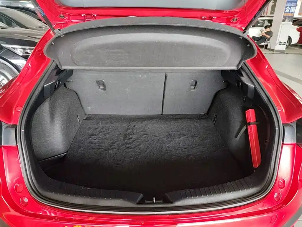 Mazda CX-4 2017 — фото 19