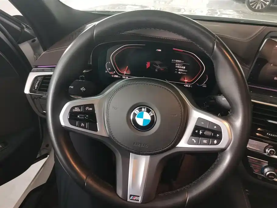 BMW 5 Series 2020 — фото 15