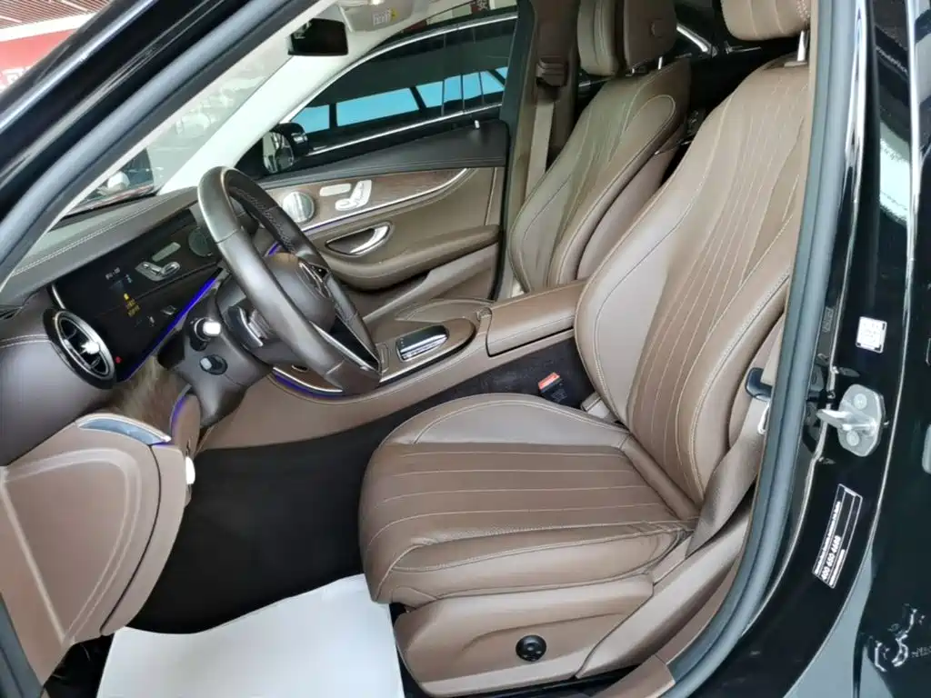 Mercedes-Benz E-Class 2023 — фото 15