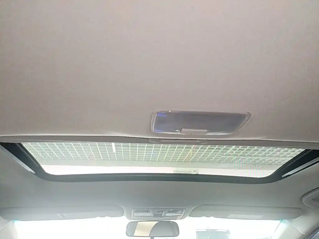 Hyundai Elantra 2016 — фото 18