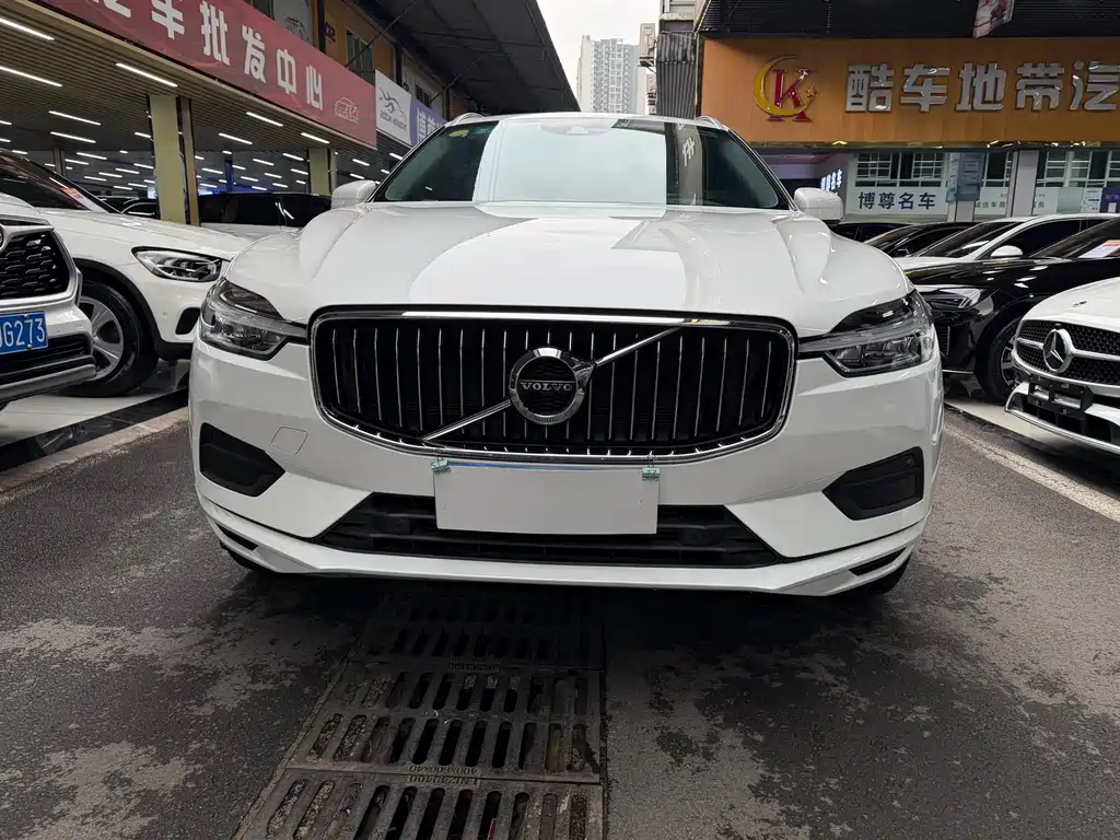 Volvo XC60 2018 — фото 3