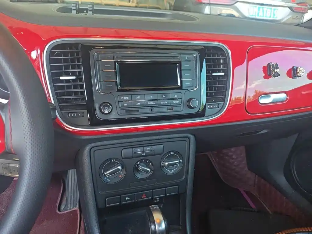 Volkswagen Beetle 2014