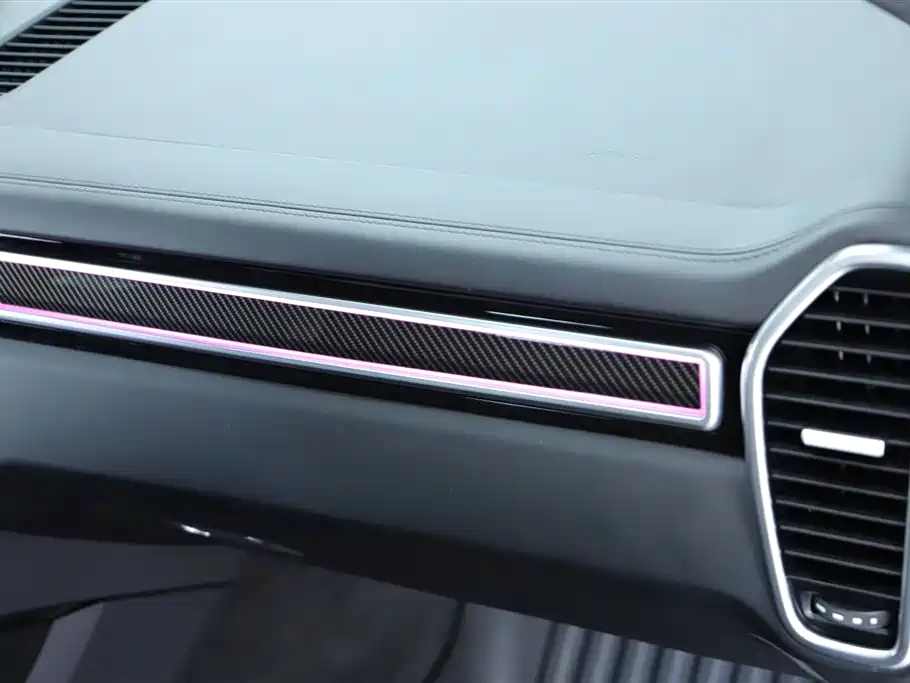 Porsche Cayenne 2019 — фото 23