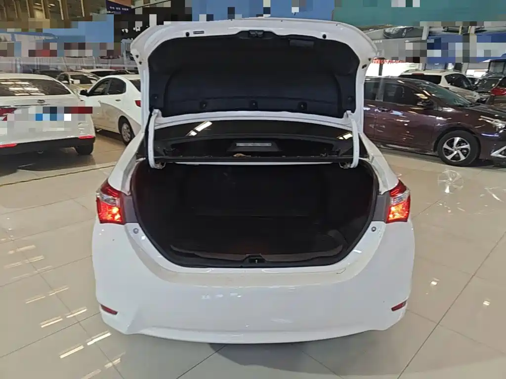 Toyota Corolla 2016 — фото 19