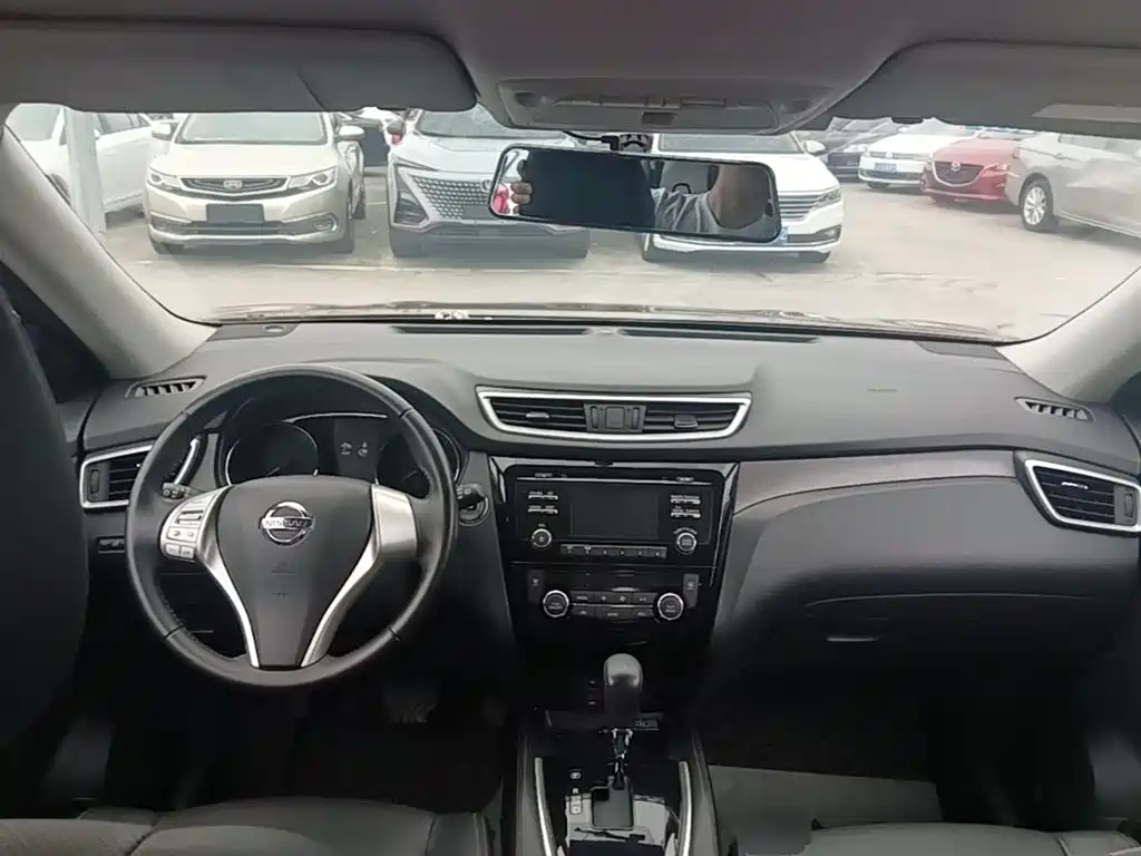 Nissan X-Trail 2015 — фото 10