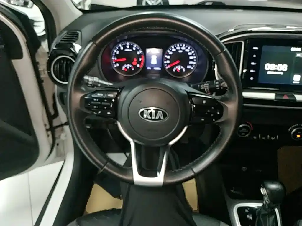 Kia KX1 2019 — фото 11