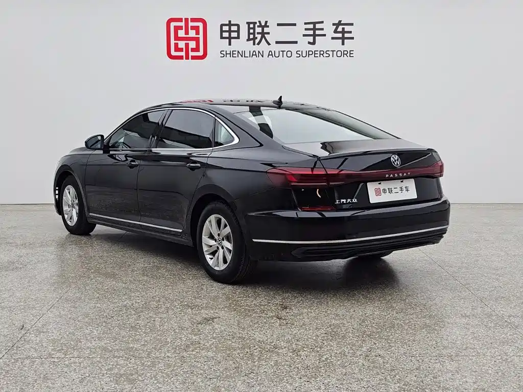 Volkswagen Passat 2025