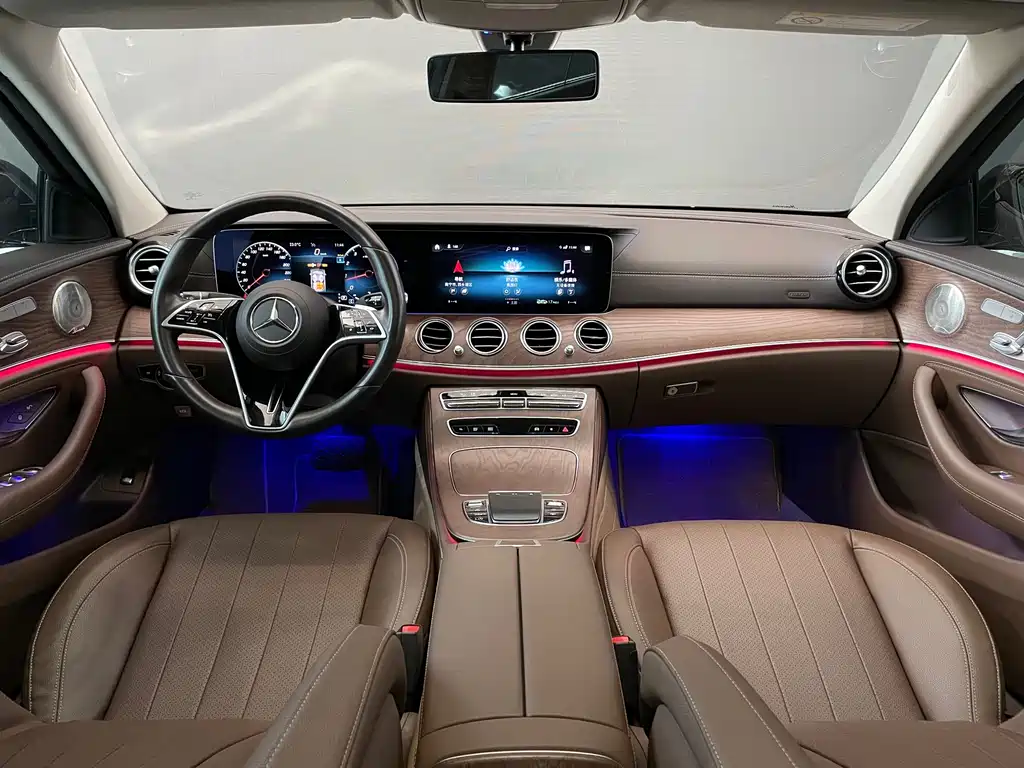 Mercedes-Benz E-Class 2022 — фото 11