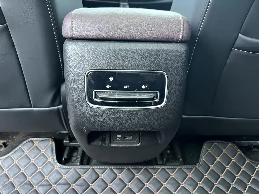 GAC Motor Trumpchi M6 2023 — фото 24