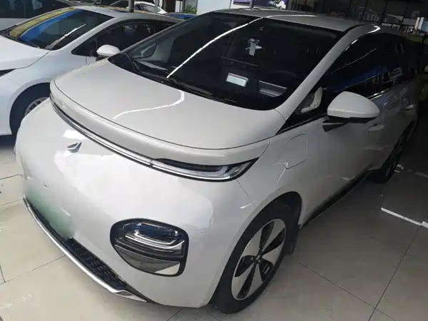 Baojun Yunduo 2024