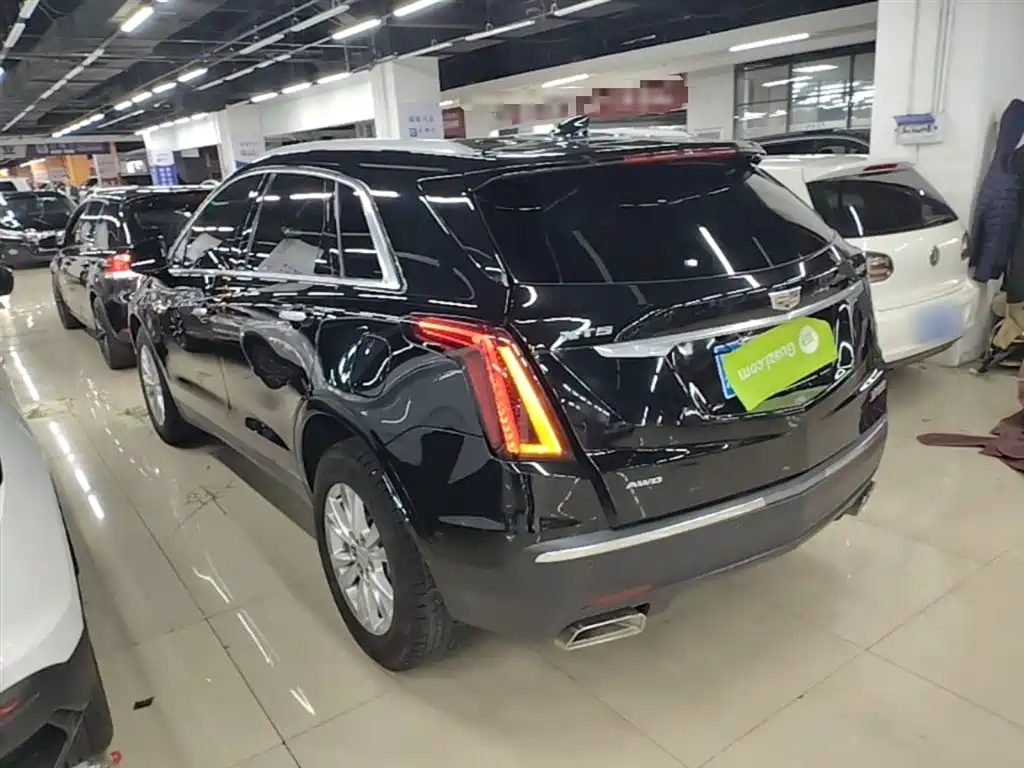 Cadillac XT5 2020 — фото 5
