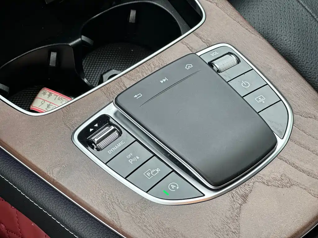 Mercedes-Benz E-Class 2020 — фото 15