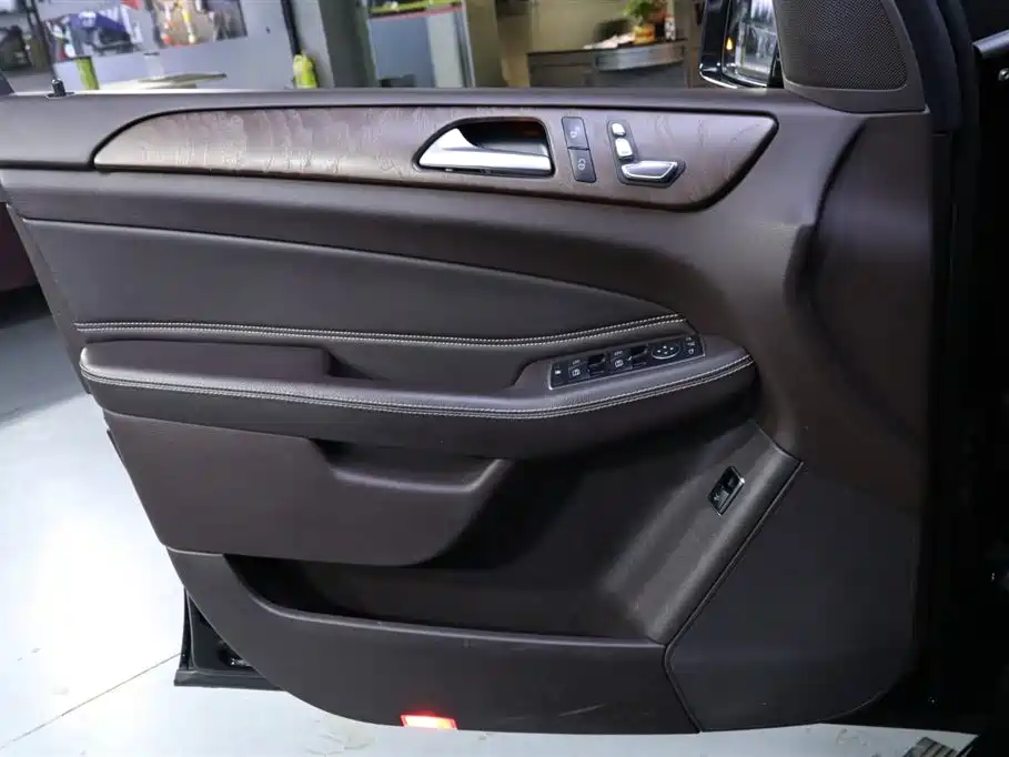Mercedes-Benz GLE 2018 — фото 11