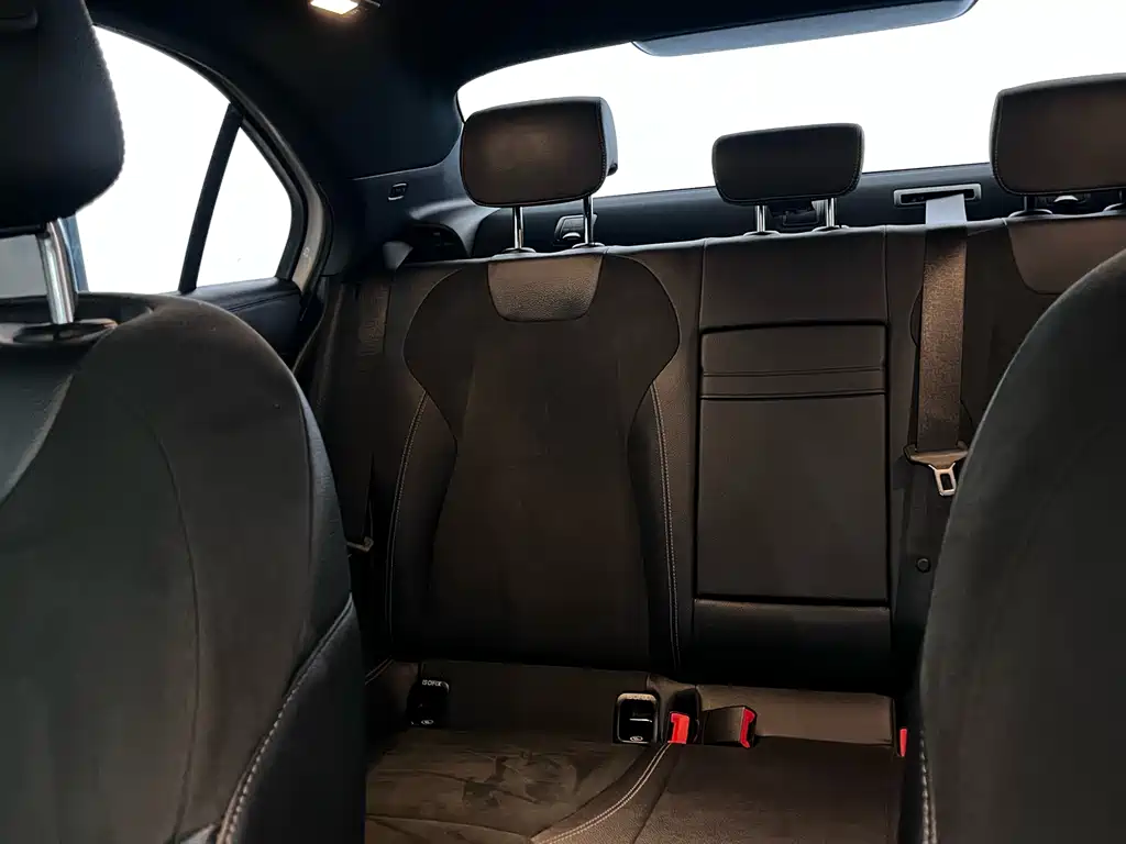 Mercedes-Benz A-Class 2023 — фото 17
