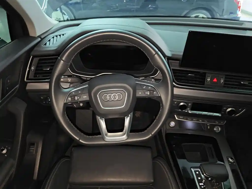 Audi Q5L 2021 — фото 17