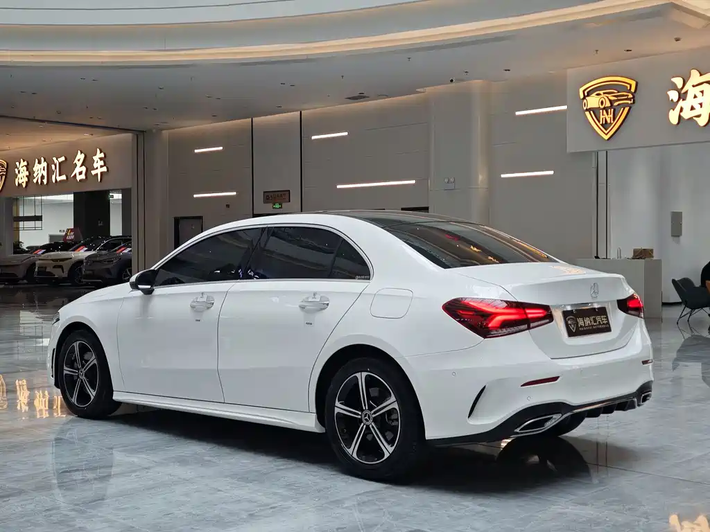 Mercedes-Benz A-Class 2023 — фото 3