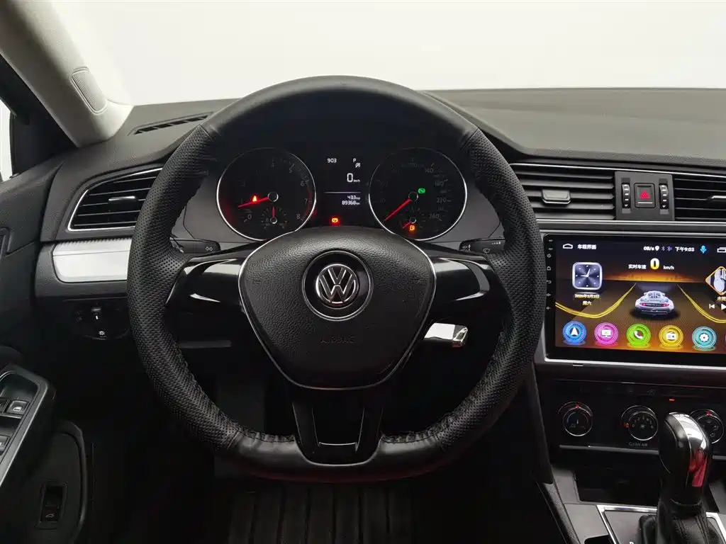 Volkswagen Lamando 2018 — фото 11