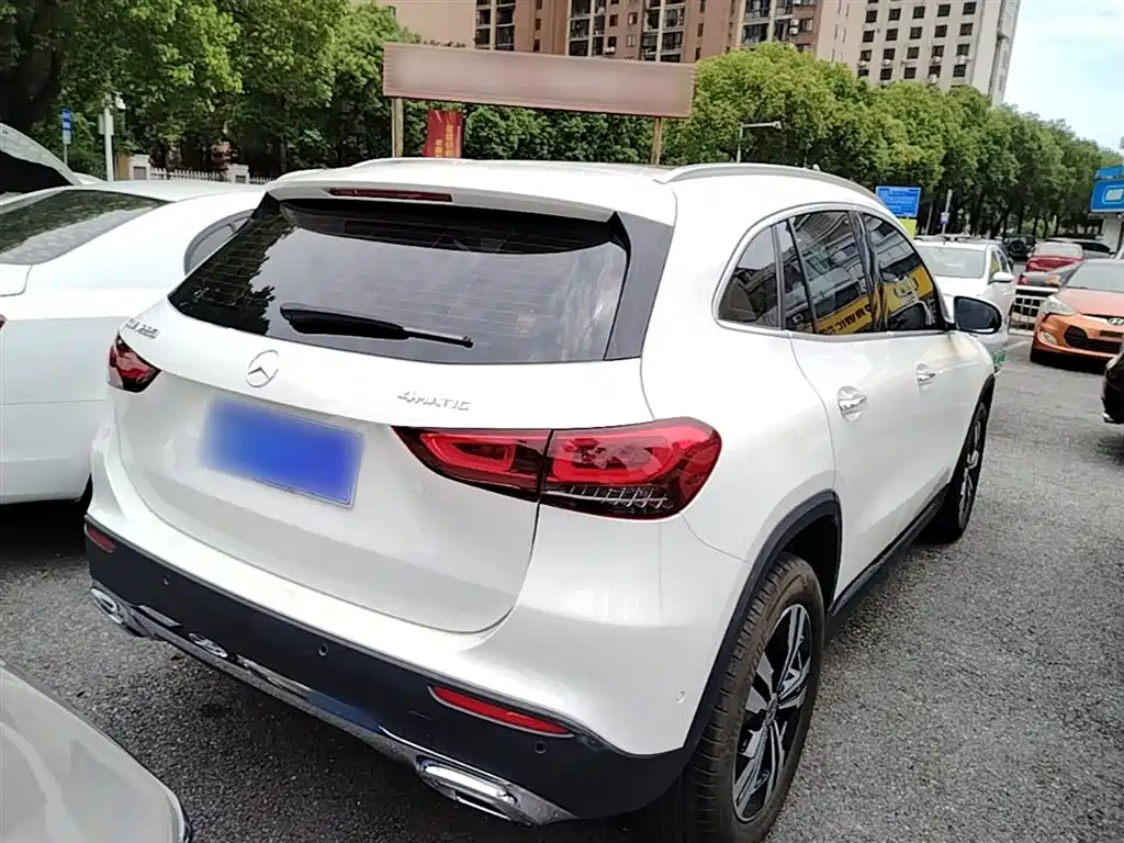 Mercedes-Benz GLA 2022 — фото 7