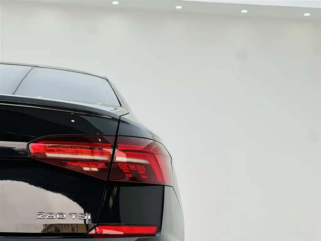 Volkswagen Passat 2019 — фото 11