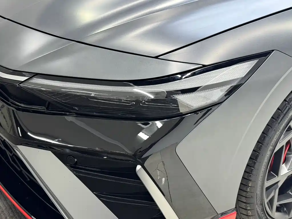 Hyundai Elantra 2023 — фото 10