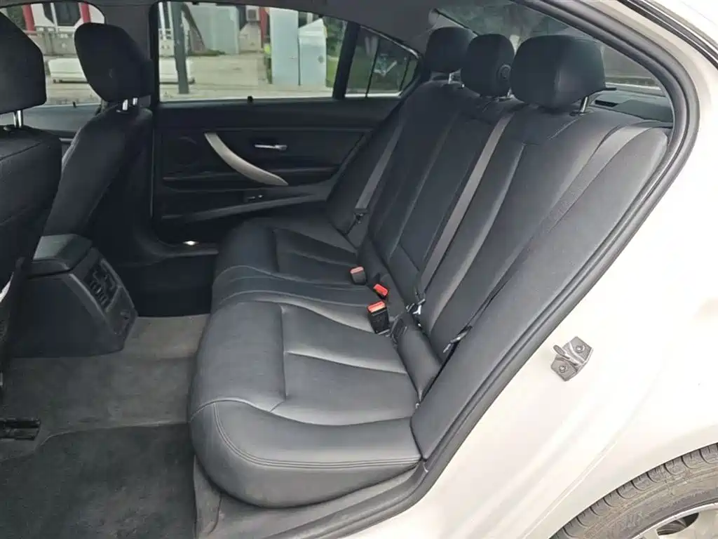 BMW 3 Series 2014 — фото 17