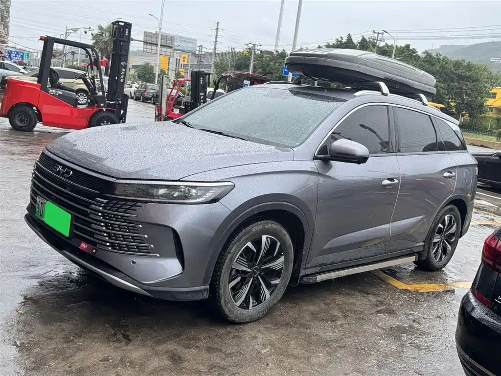 BYD Seal 05 DM-i 2025 — фото 1