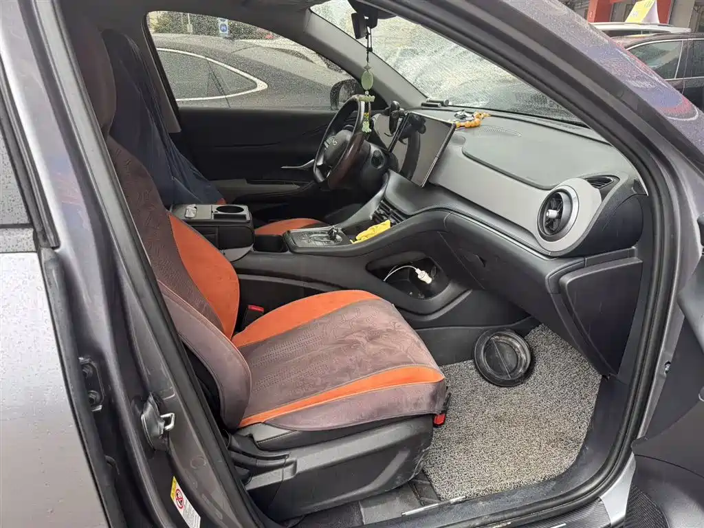 BYD Seal 05 DM-i 2025 — фото 11