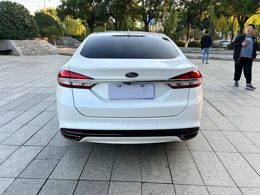 Ford Mondeo 2018 — фото 4