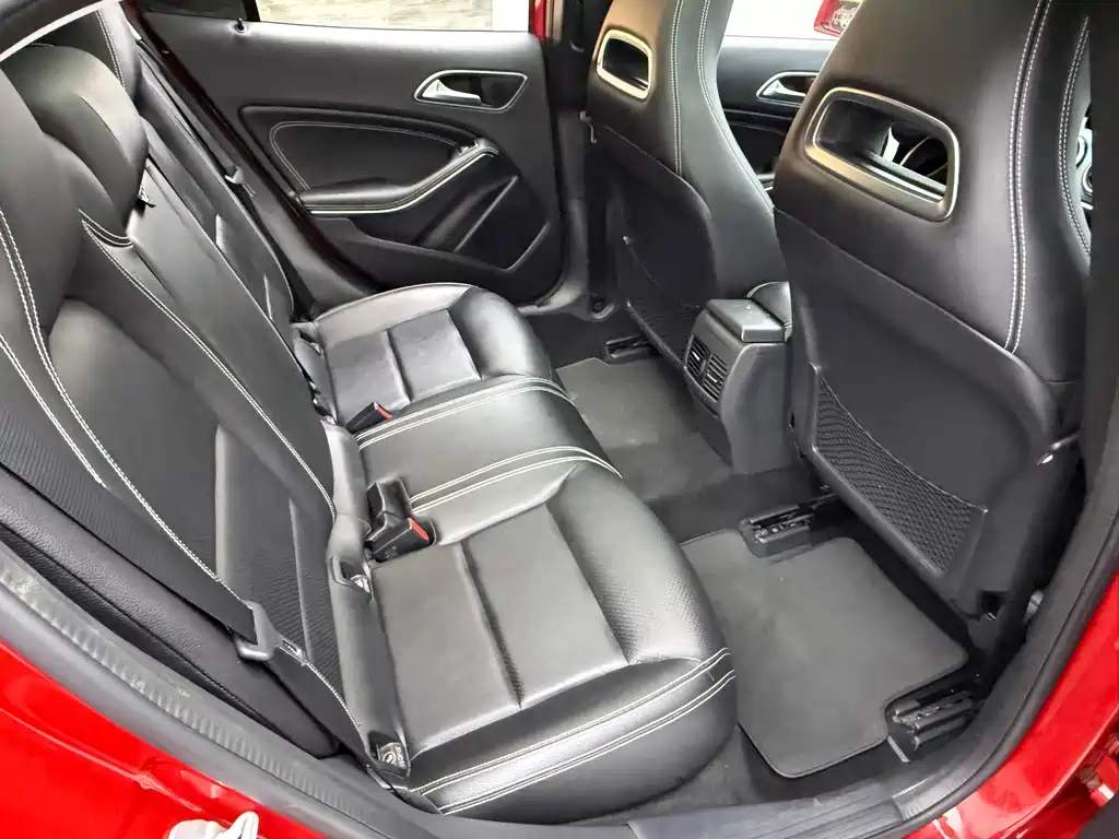 Mercedes-Benz GLA 2015 — фото 19