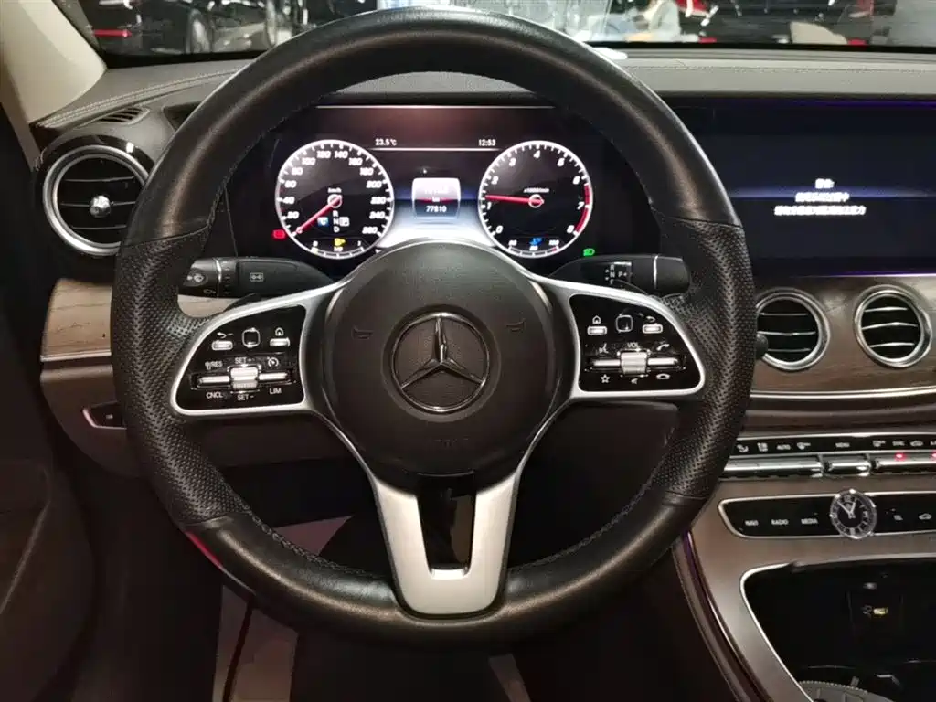Mercedes-Benz E-Class 2020 — фото 11