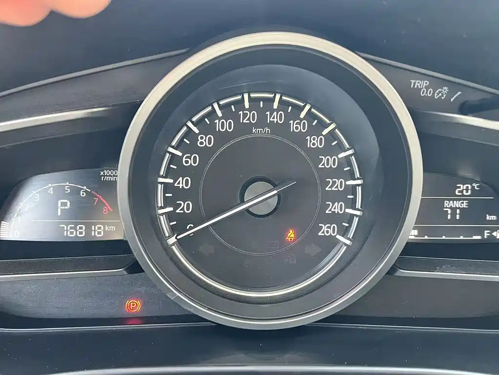 Mazda 3 Axela 2018 — фото 16