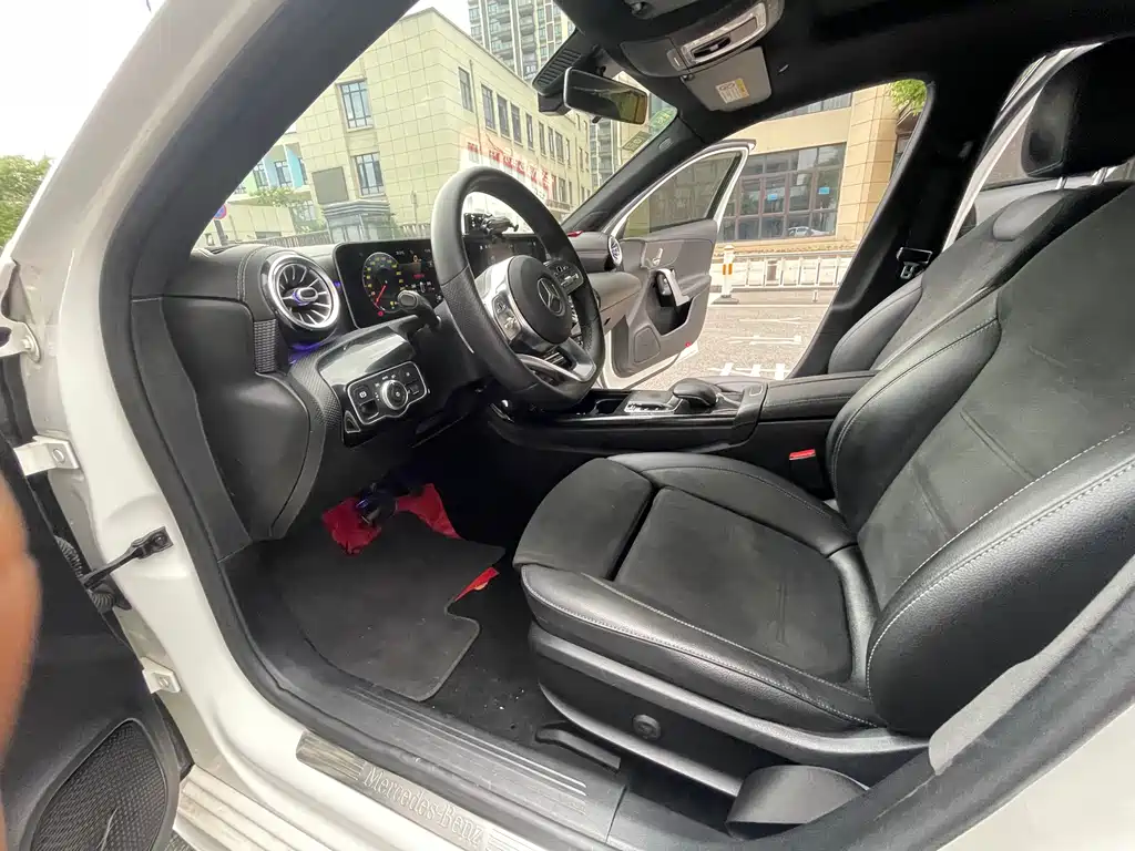 Mercedes-Benz A-Class 2020 — фото 9
