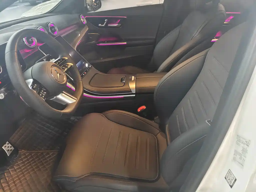Mercedes-Benz C-Class 2024