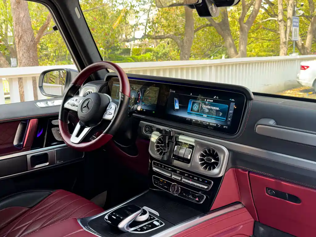 Mercedes-Benz G-Class 2023 — фото 17