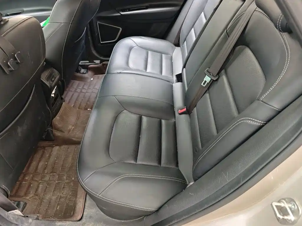 Geely Emgrand GS 2017 — фото 15