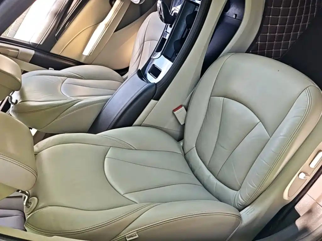 Buick LaCrosse 2017 — фото 25
