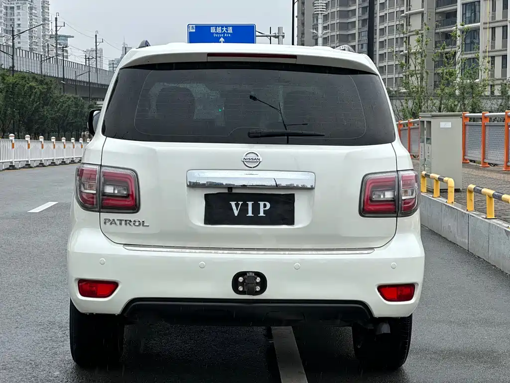Nissan Patrol 2018 — фото 13